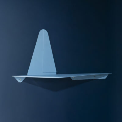 étagère bleue en métal