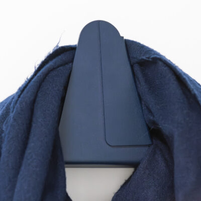 écharpe sur patère